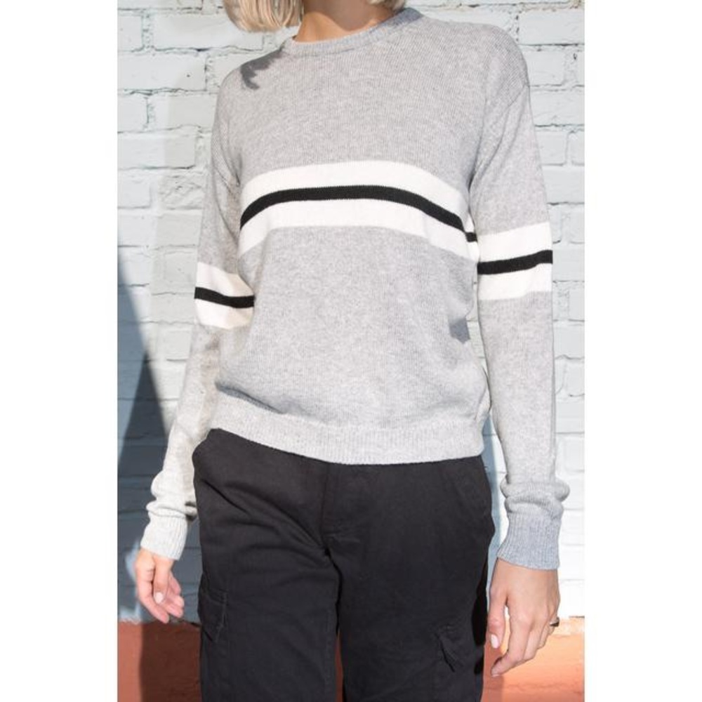 📌 Brandy Melville Bernadette Striped Sweater